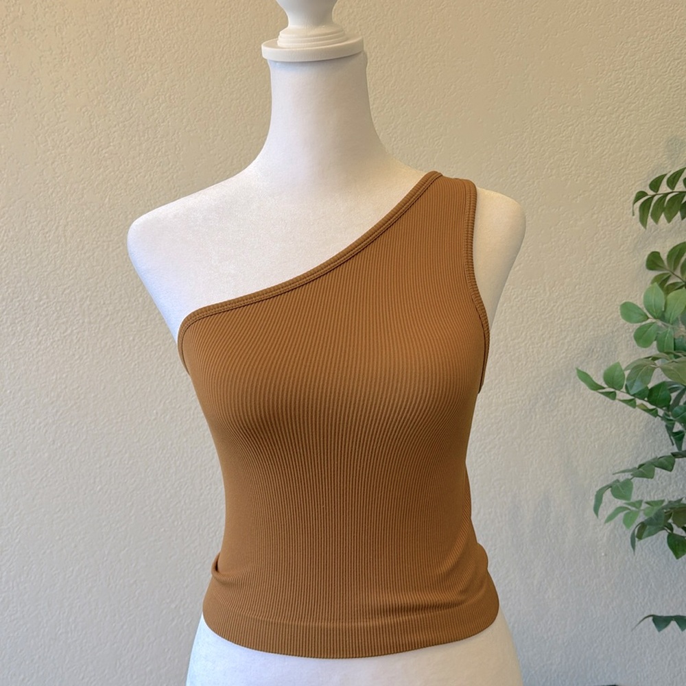 A New Day One Shoulder Brown/Tan Ripped Top Size Small